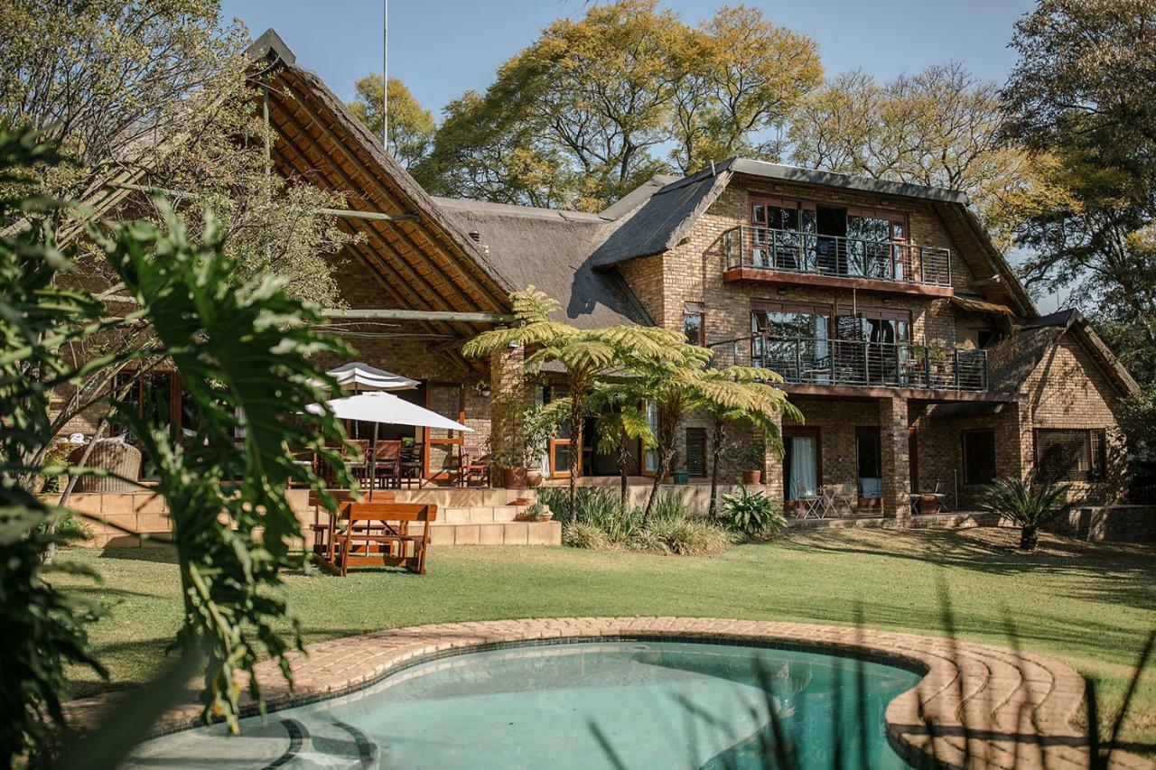 50 On Shepherd Boutique Guest House Sandton Bagian luar foto
